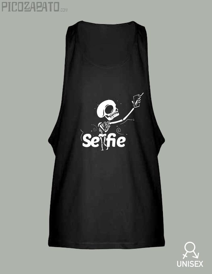 Tirantas Esqueleto selfie